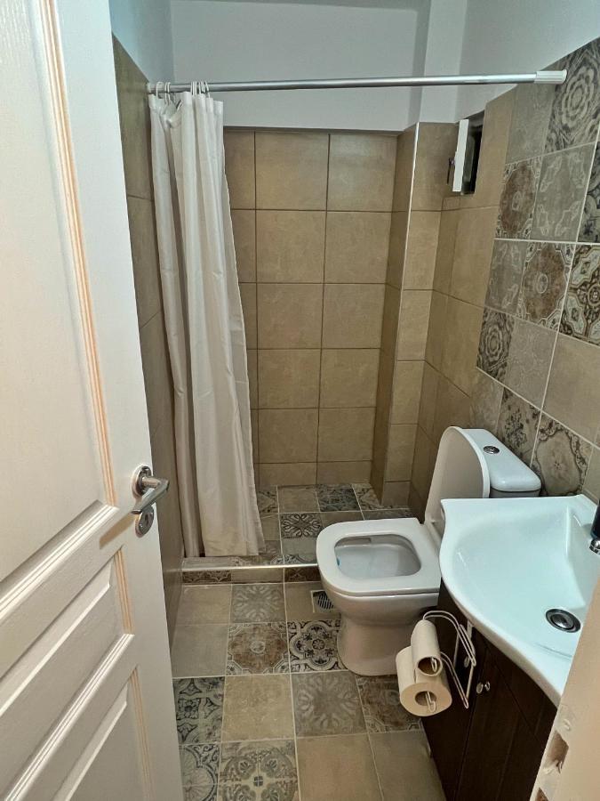 Sunmer Apartment 1Minute From Sea, 15 Min From The Airport Artemis City Center Kültér fotó