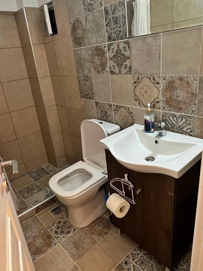 Sunmer Apartment 1Minute From Sea, 15 Min From The Airport Artemis City Center Kültér fotó